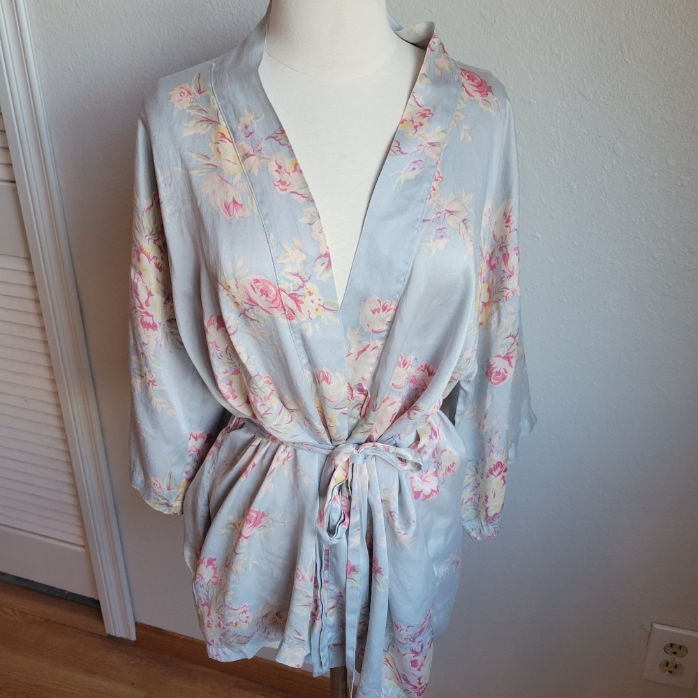 Vintage Victoria's Secret Silk Floral Short Robe